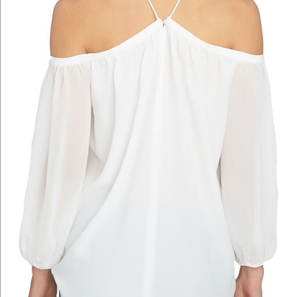 Beautiful white blouse never worn - Picture 3 of 4